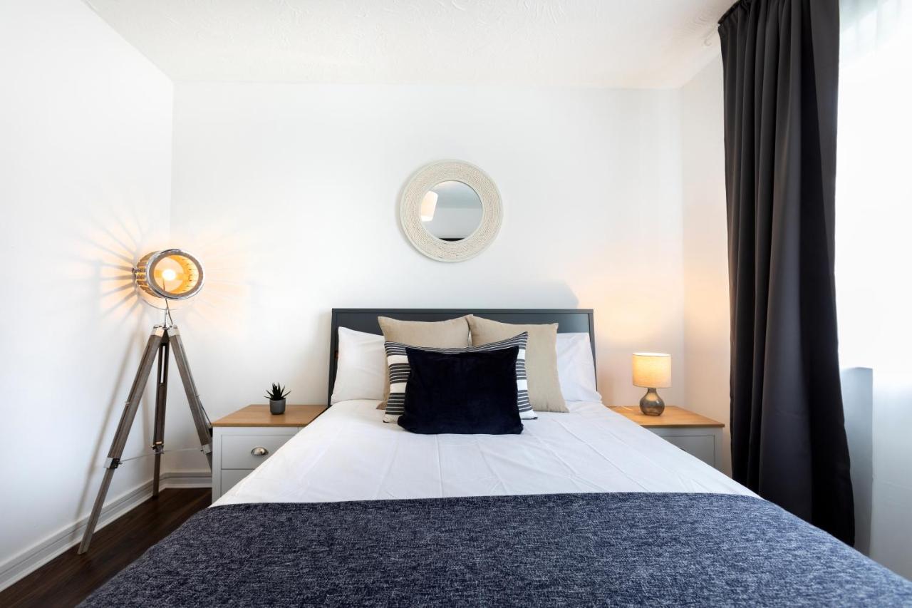 1-Bedroom Apartment With A Private Garden, Beach 5-Min Walk Weymouth Habitación foto
